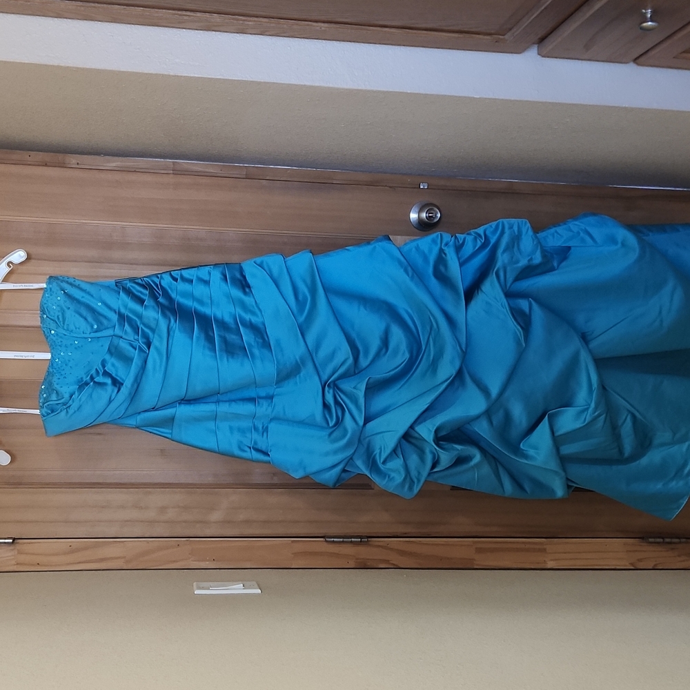 David's Bridal Bridesmaid Dress Size 8